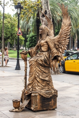 Ihmispatsas La Ramblalla, Barcelonassa
